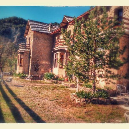 Refugi Quatre Cases Clot del Moro Bagian luar foto