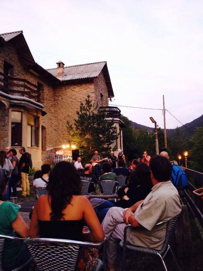 Refugi Quatre Cases Clot del Moro Bagian luar foto
